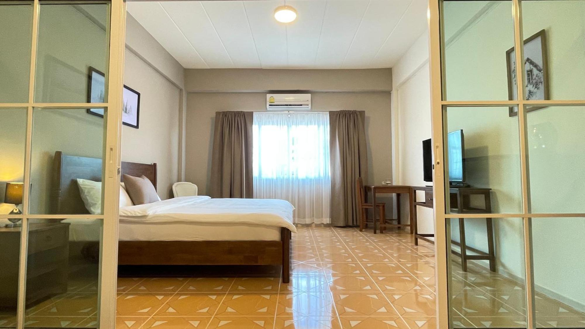 Aparthotel Ay'S House Chiang Mai Esterno foto
